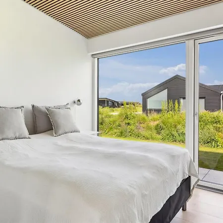 Lyder - 400m From The Sea By Interhome